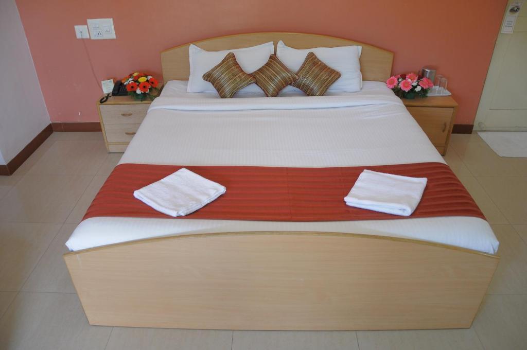 Hotel Le Ruchi The Prince Mysore Esterno foto