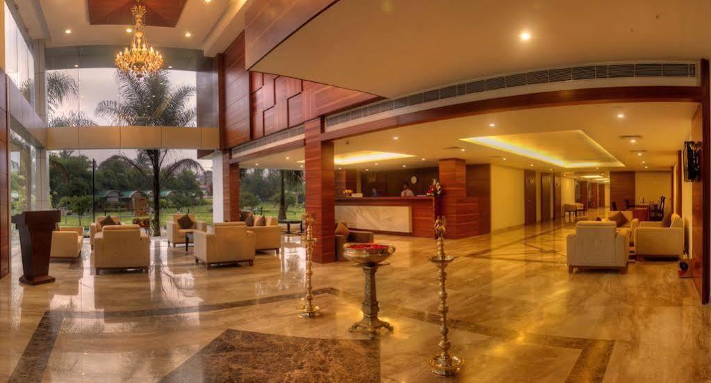 Hotel Le Ruchi The Prince Mysore Esterno foto