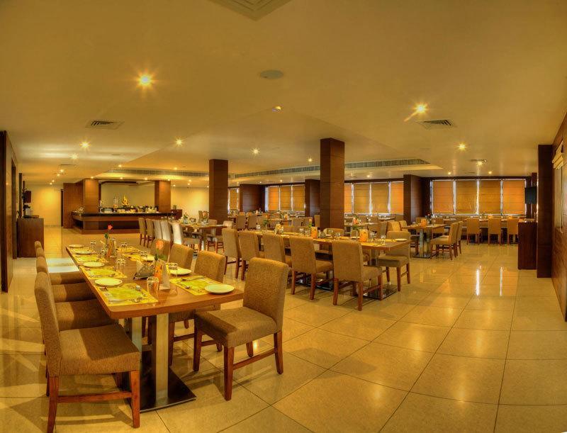 Hotel Le Ruchi The Prince Mysore Esterno foto